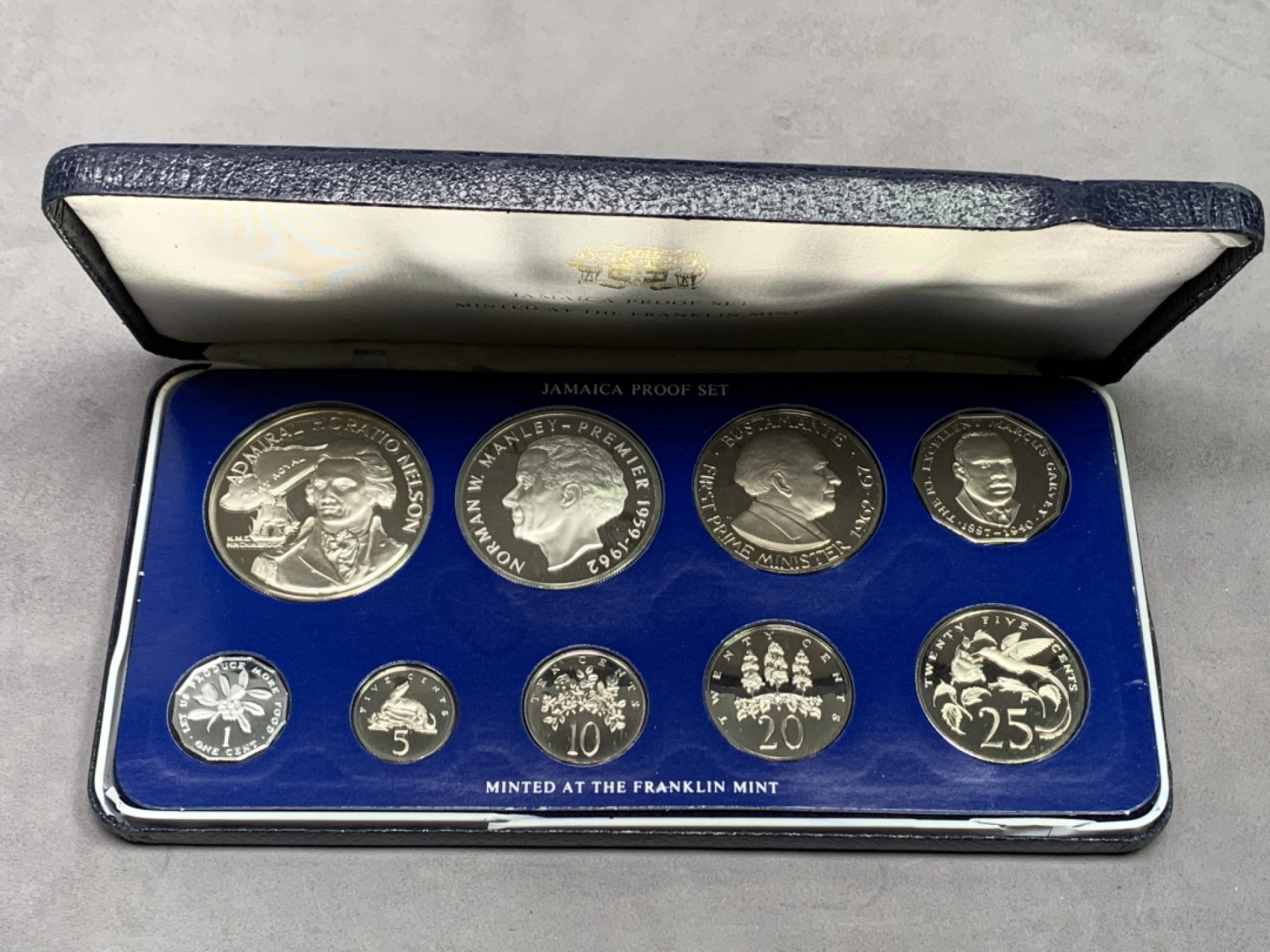 《竞宝斋》第151场-周日，周一，周四 3场 (全场包邮) 原盒 牙买加1976年 九枚套精制币 其中最大面值两枚都是银币