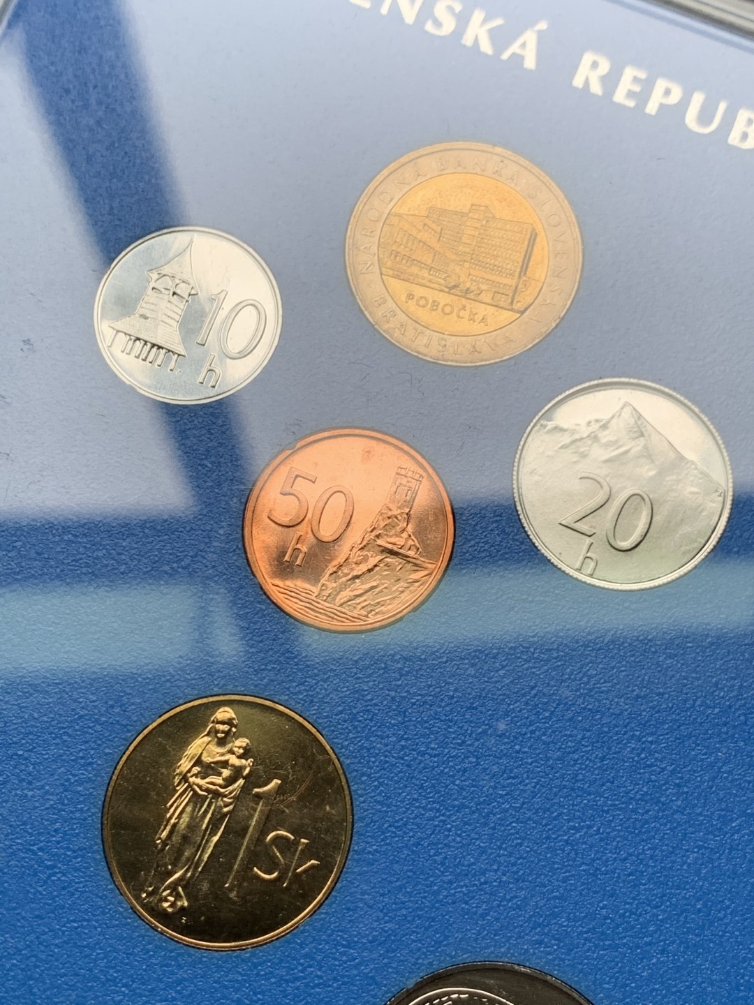 《竞宝斋》第151场-周日，周一，周四 3场 (全场包邮) 斯洛伐克2000年 八枚套