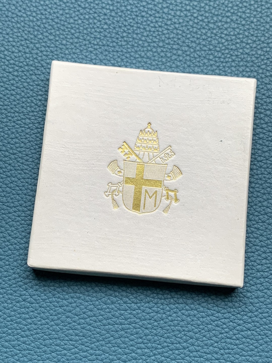 《竞宝斋》第151场-周日，周一，周四 3场 (全场包邮) 原盒 梵蒂冈1984年 洗礼系列 500里拉 精制银币