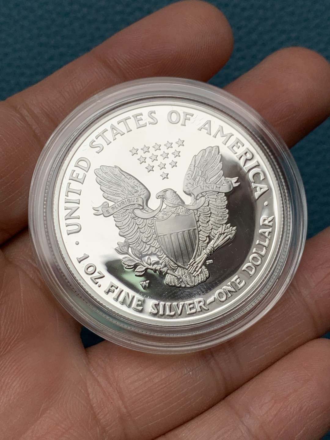 《竞宝斋》第151场-周日，周一，周四 3场 (全场包邮) 原盒 美国2004年 行走女神1盎司大银币 精制版 这个比普通的罕见太多了 价格也相差两三倍