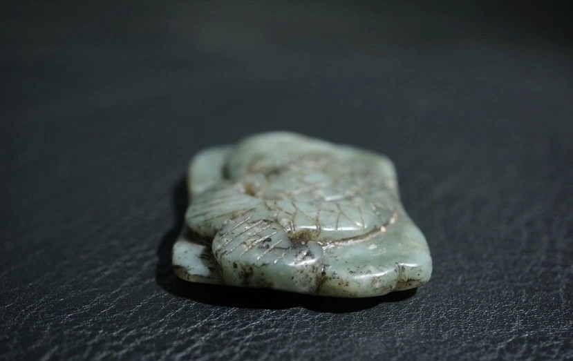 ｜冷门出品｜精选专拍·第贰拾捌场· 明清工老和田玉荷叶鱼把件