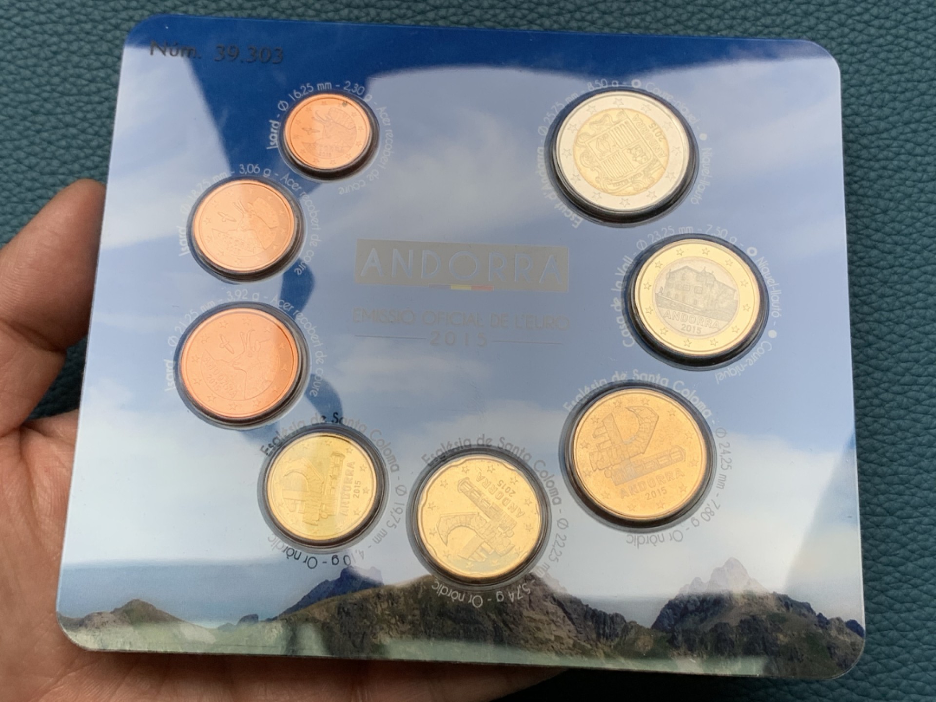 《竞宝斋》第151场-周日，周一，周四 3场 (全场包邮) 卡装 安道尔2015年 欧元不同面值八枚套 小国家欧元2014年才开始委托西班牙银行发行 欧元系列里的难点 这年份发行量4万套