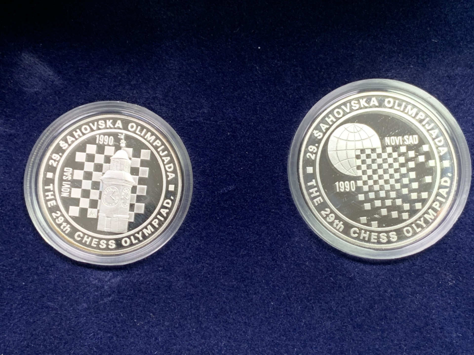 《竞宝斋》第151场-周日，周一，周四 3场 (全场包邮) 原盒 南斯拉夫1990年 100和150第纳尔精制大银币