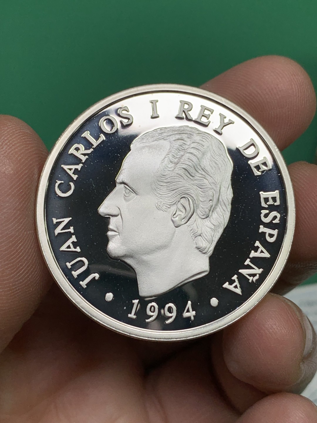 《竞宝斋》第151场-周日，周一，周四 3场 (全场包邮) 原盒 西班牙1994年 保护大自然系列 老鹰 5000比塞塔 精制大银币 54克 92.5%银 