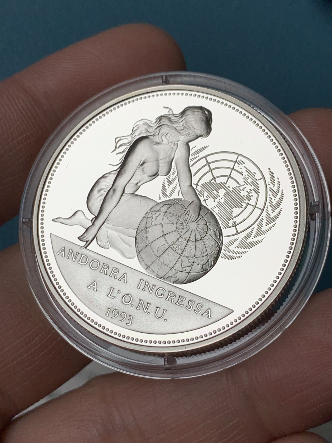 《竞宝斋》第151场-周日，周一，周四 3场 (全场包邮) 原盒 安道尔1993年 地球女神 10第纳尔精制大银币