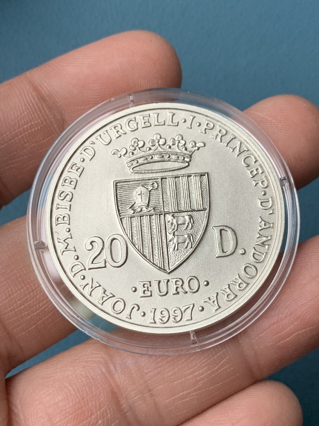 《竞宝斋》第151场-周日，周一，周四 3场 (全场包邮) 原盒 安道尔1997年 坐人20第纳尔银币 含金1克，银25克 发行量只有5000枚 非常稀少