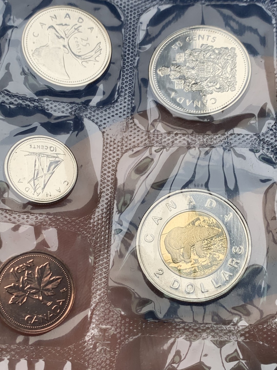 《竞宝斋》第151场-周日，周一，周四 3场 (全场包邮) 卡装 加拿大2002年 七枚套封装套币