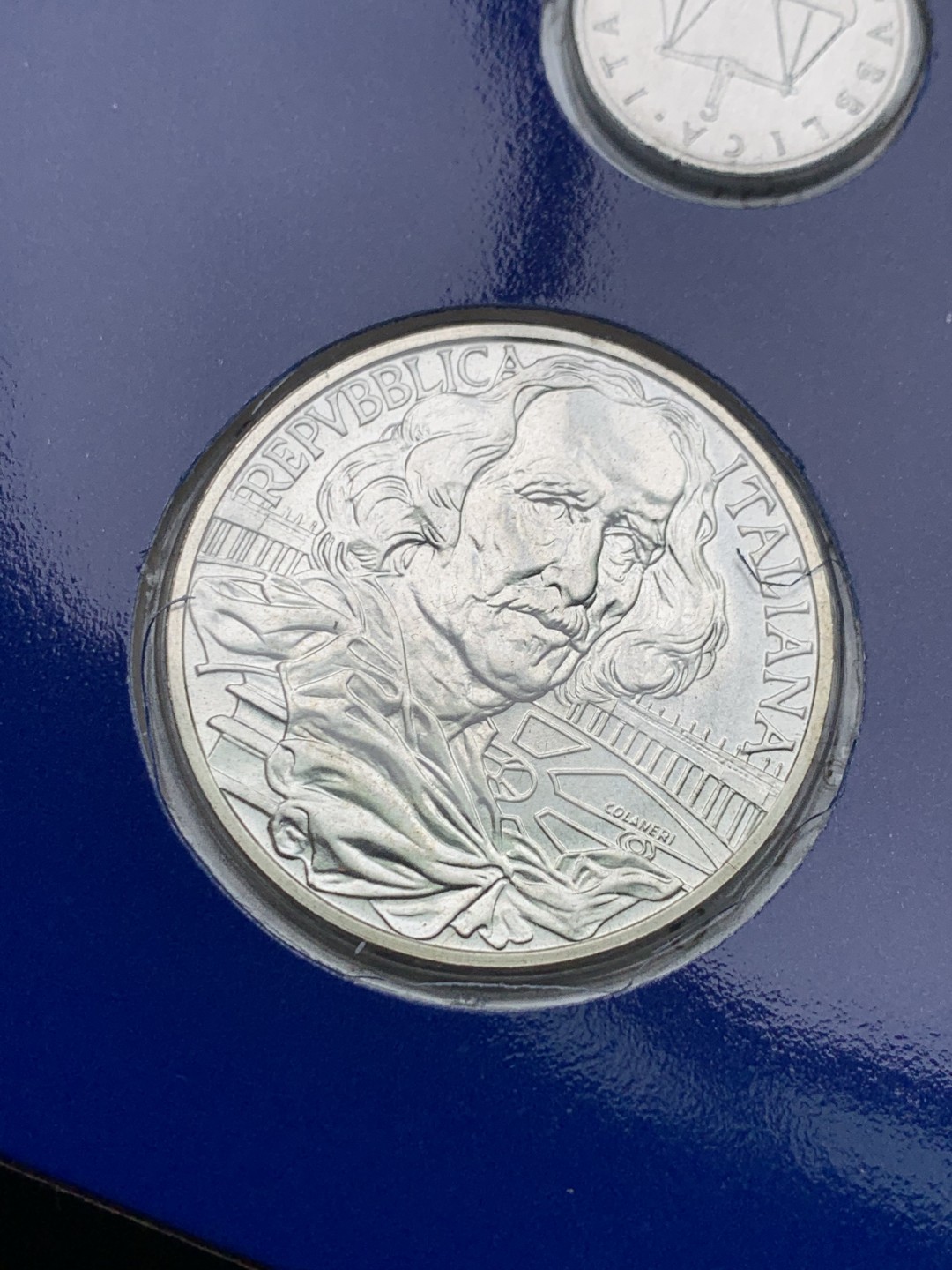 《竞宝斋》第151场-周日，周一，周四 3场 (全场包邮) 意大利1998年套币，含2枚银币，册子很大