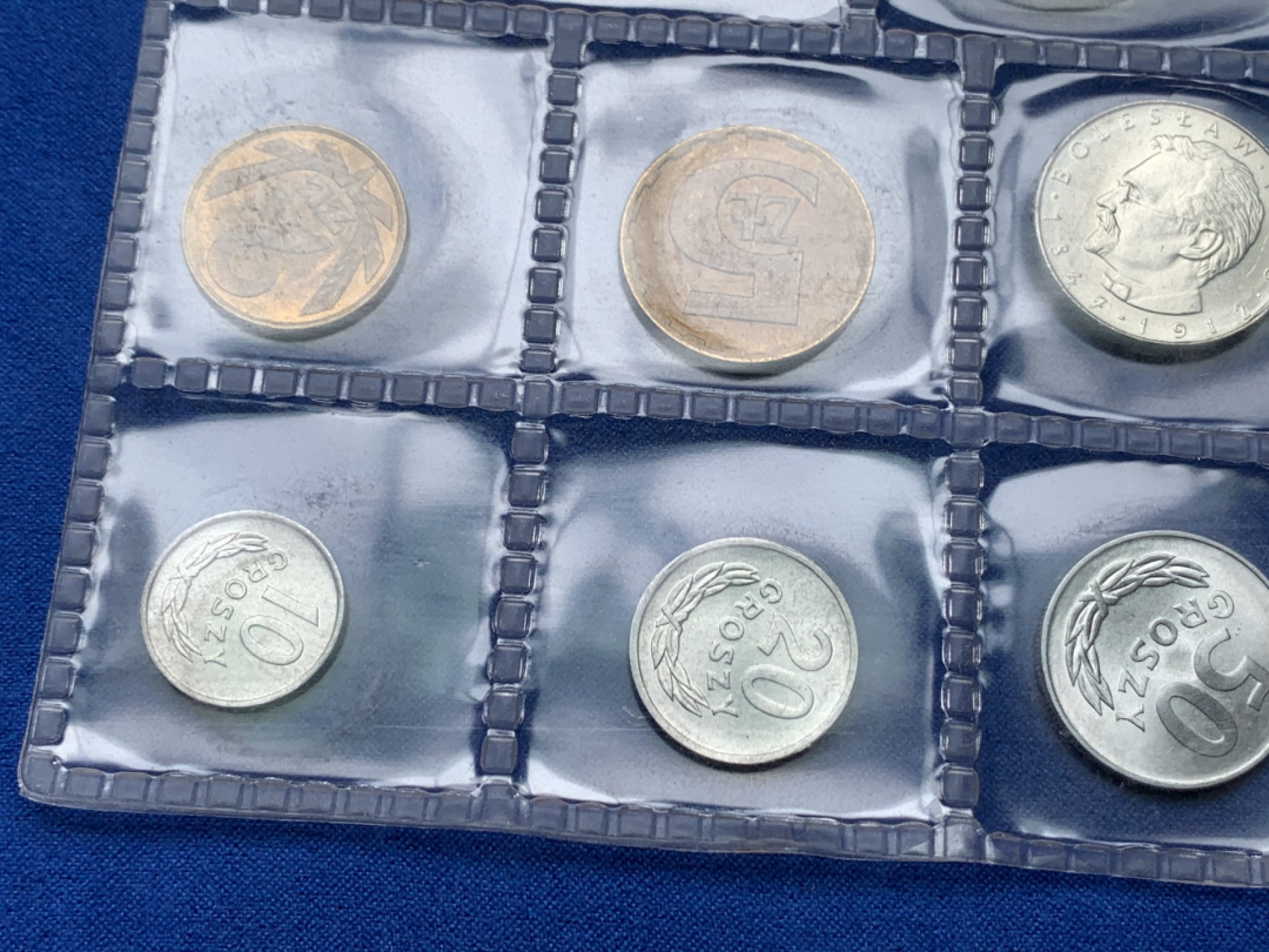 《竞宝斋》第151场-周日，周一，周四 3场 (全场包邮) 波兰七十年代密封10枚套币稀见，UNC-BU品质，含1975年4枚不同纪念币