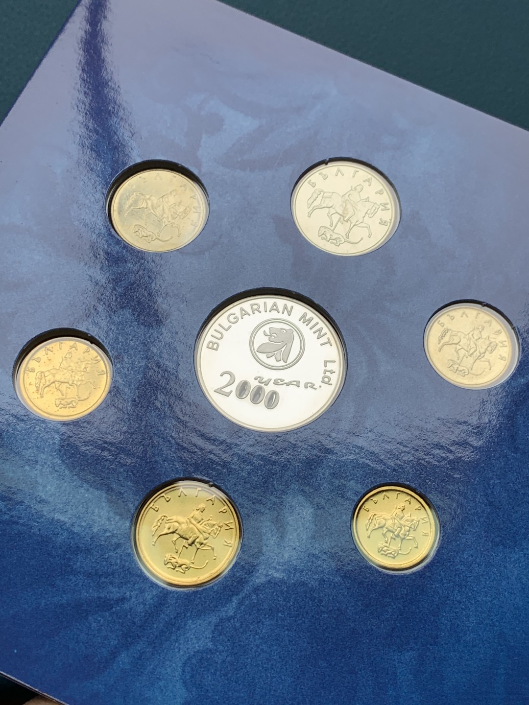 《竞宝斋》第151场-周日，周一，周四 3场 (全场包邮) 卡装 保加利亚2000年 迎接千禧年 七枚套原厂封装 暴涨品种 找不到一模一样的成交记录