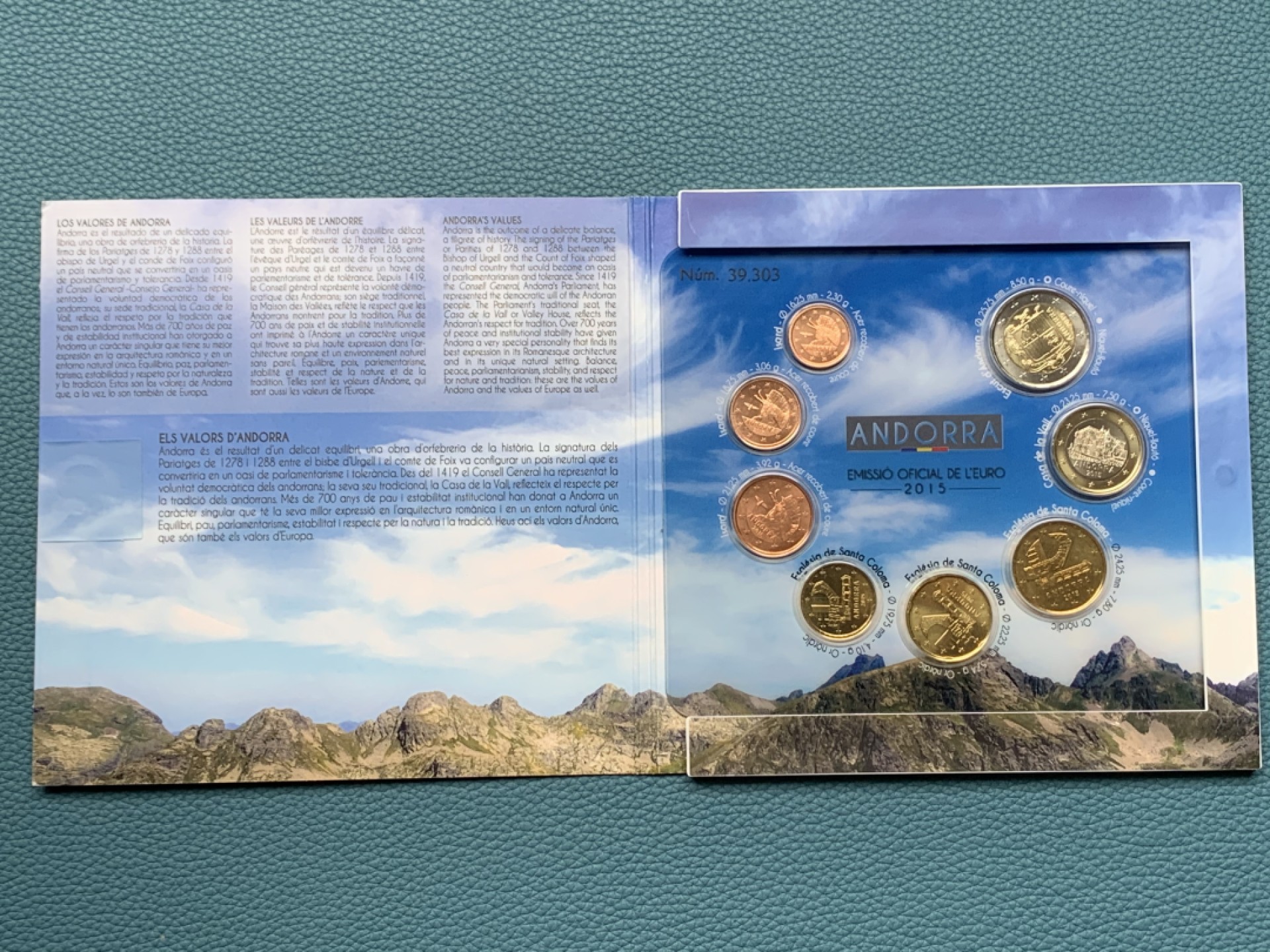 《竞宝斋》第151场-周日，周一，周四 3场 (全场包邮) 卡装 安道尔2015年 欧元不同面值八枚套 小国家欧元2014年才开始委托西班牙银行发行 欧元系列里的难点 这年份发行量4万套