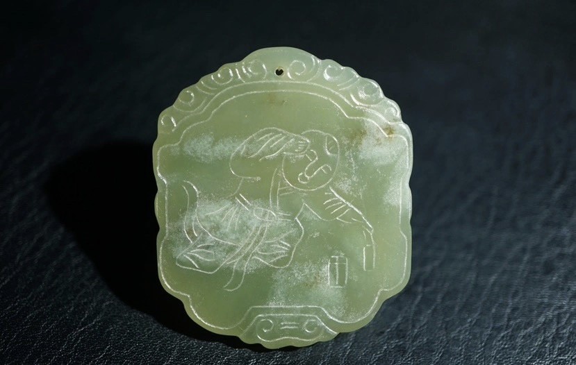｜冷门出品｜精选专拍·第贰拾捌场· 明清工老和田玉子冈牌挂件