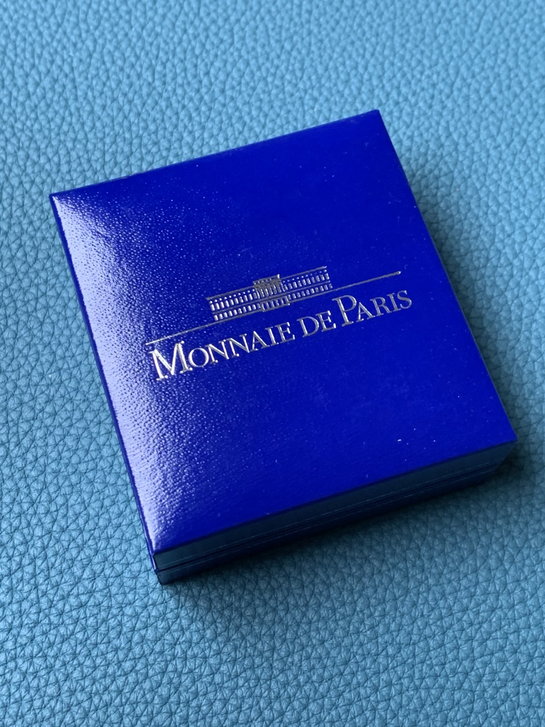 《竞宝斋》第151场-周日，周一，周四 3场 (全场包邮) 原盒证书 法国2003年 自行车赛 1 1/2法郎精制大银币