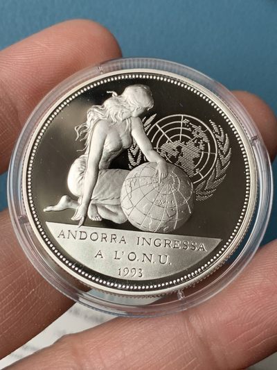 《竞宝斋》第151场-周日，周一，周四 3场 (全场包邮) - 原盒 安道尔1993年 地球女神 10第纳尔精制大银币