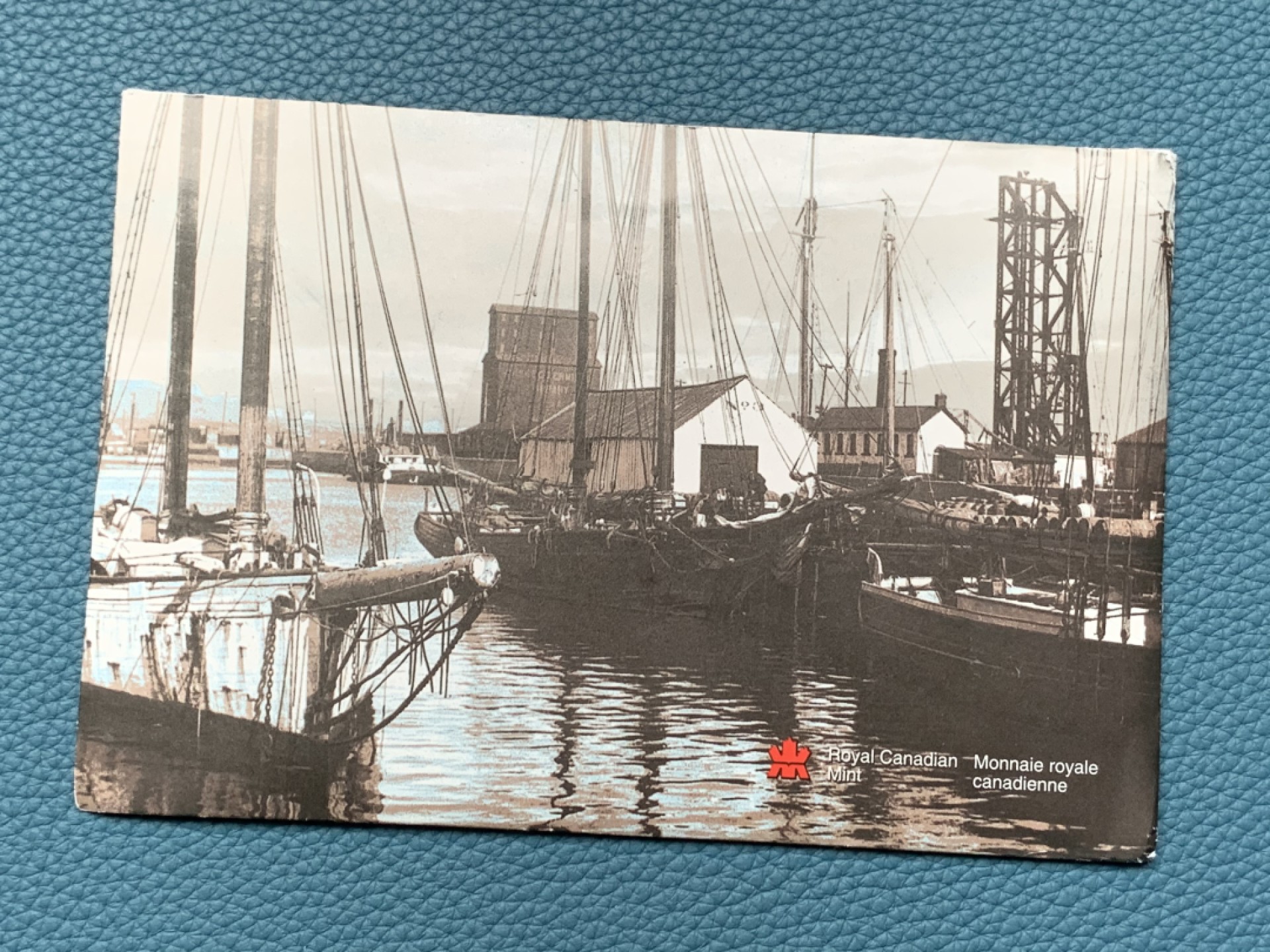 《竞宝斋》第151场-周日，周一，周四 3场 (全场包邮) 卡装 加拿大2002年 七枚套封装套币