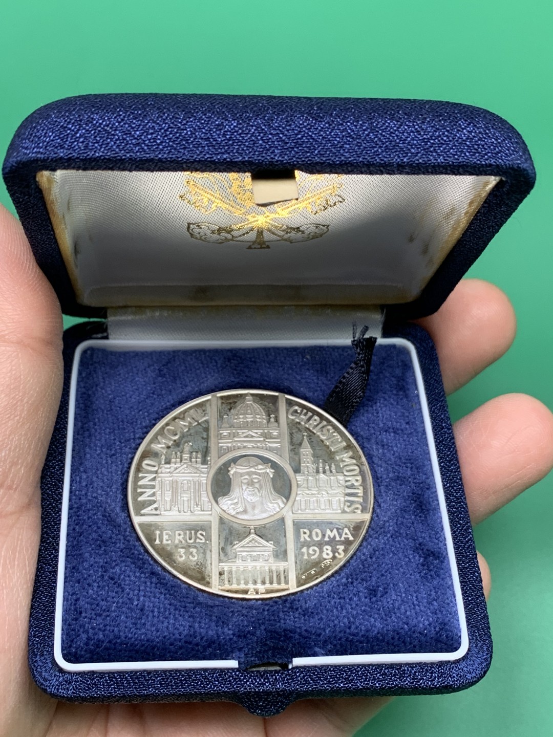 《竞宝斋》第151场-周日，周一，周四 3场 (全场包邮) 梵蒂冈1983年 祈福大银章