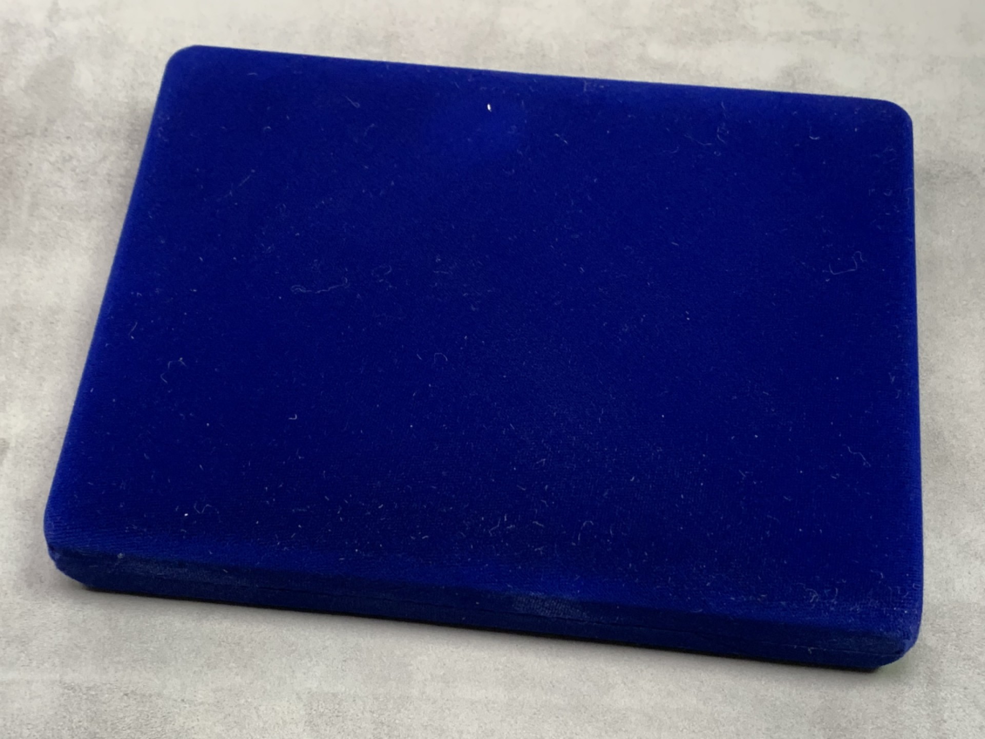 《竞宝斋》第151场-周日，周一，周四 3场 (全场包邮) 原盒 伯利兹1975年 八枚套精制银币 非常漂亮