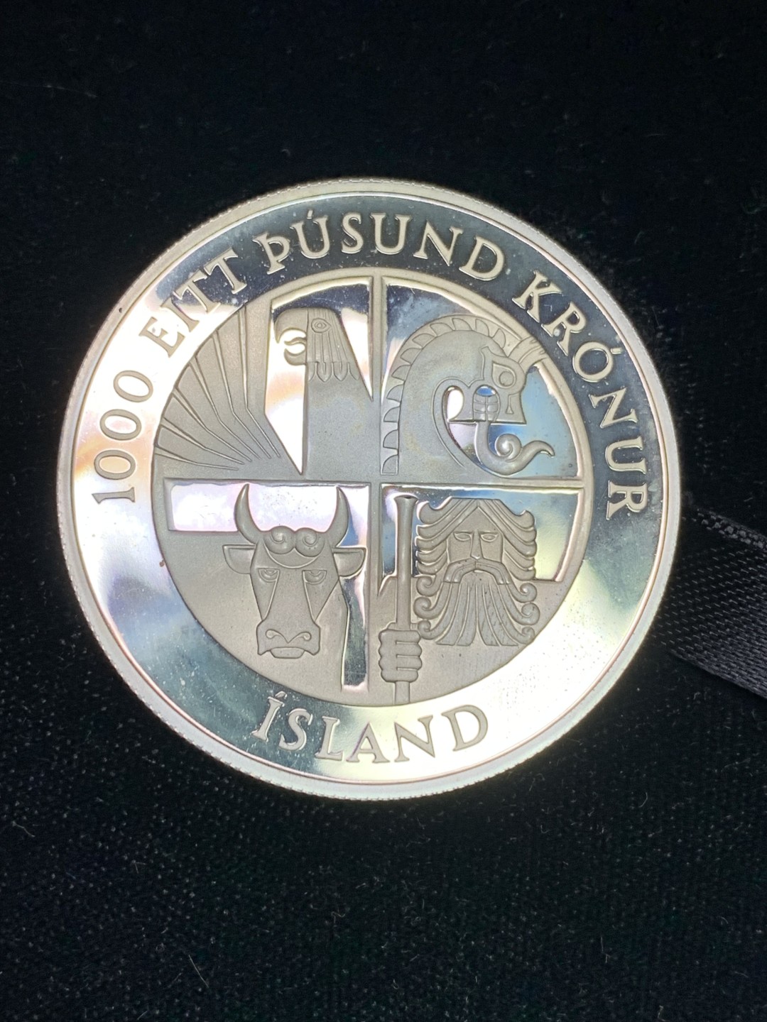 《竞宝斋》第151场-周日，周一，周四 3场 (全场包邮) 原盒冰岛1974年 500和1000元 精制大银币一对 罕见品种