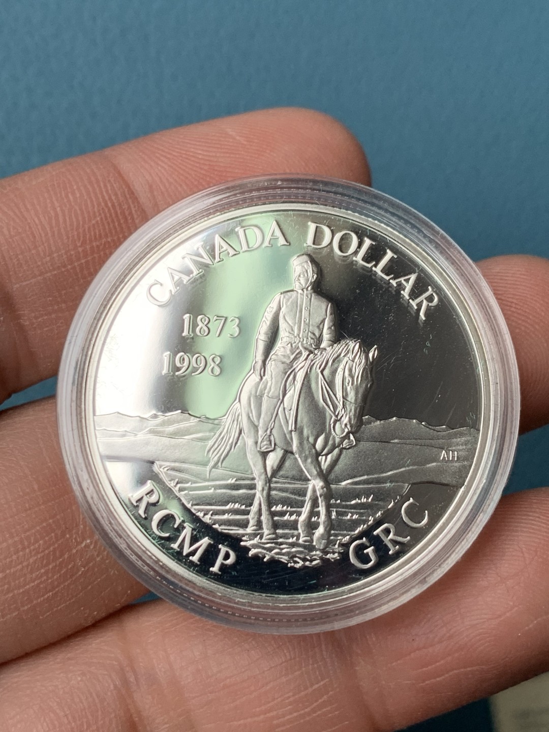 《竞宝斋》第151场-周日，周一，周四 3场 (全场包邮) 原盒 加拿大1998年 骑警一元 精制大银币