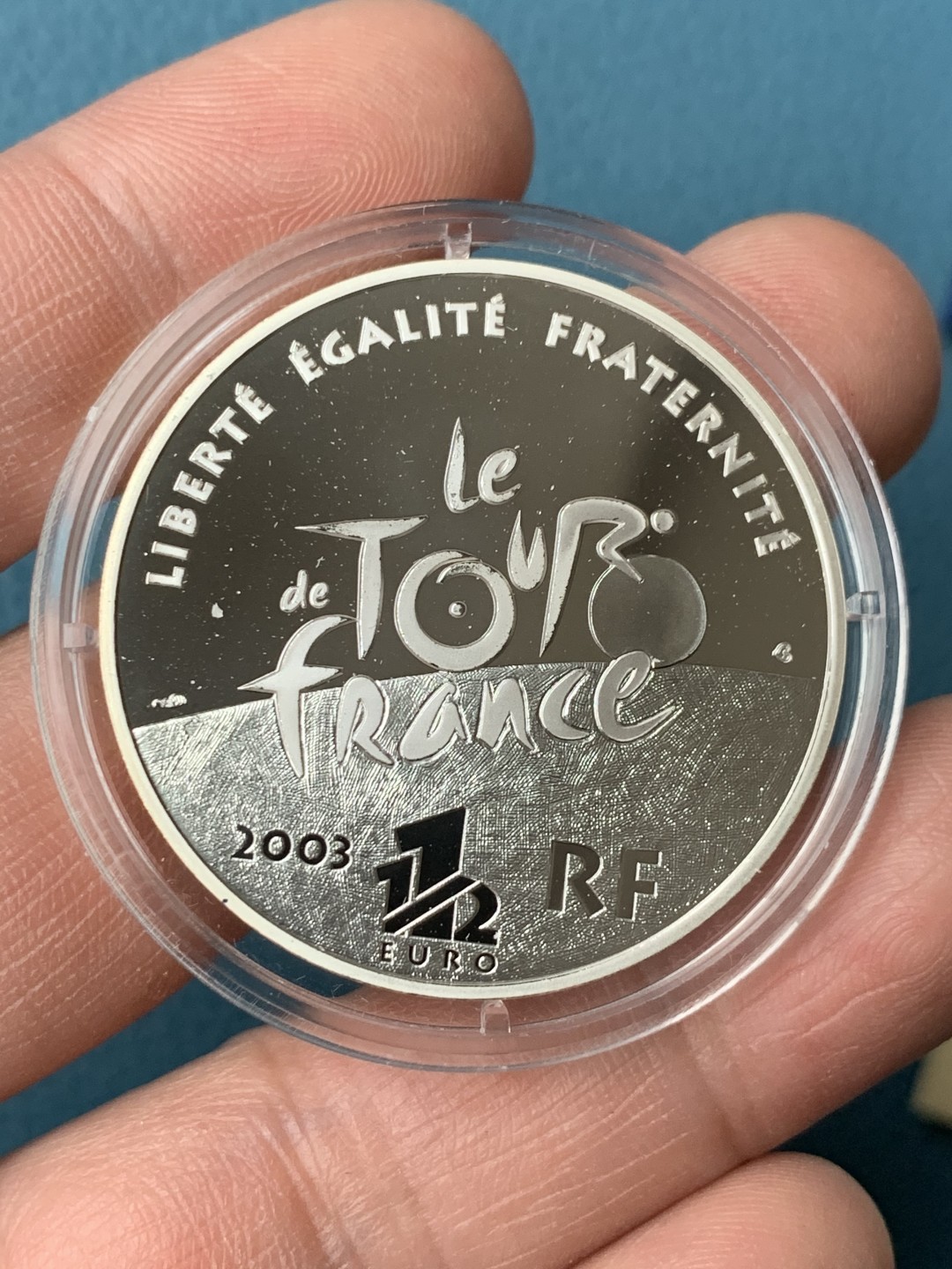 《竞宝斋》第151场-周日，周一，周四 3场 (全场包邮) 原盒 法国20003年 自行车赛 1.5欧元精制大银币 22.2克 90%银