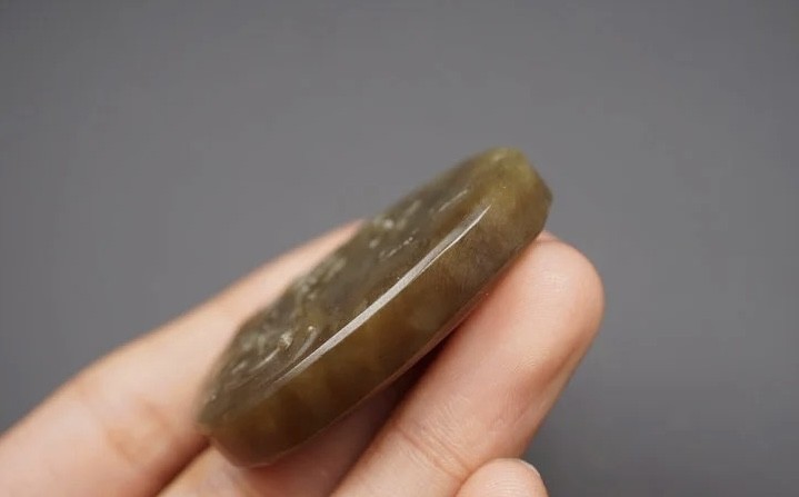 ｜冷门出品｜精选专拍·第贰拾捌场· 苏工和田玉 荷花玉牌挂件