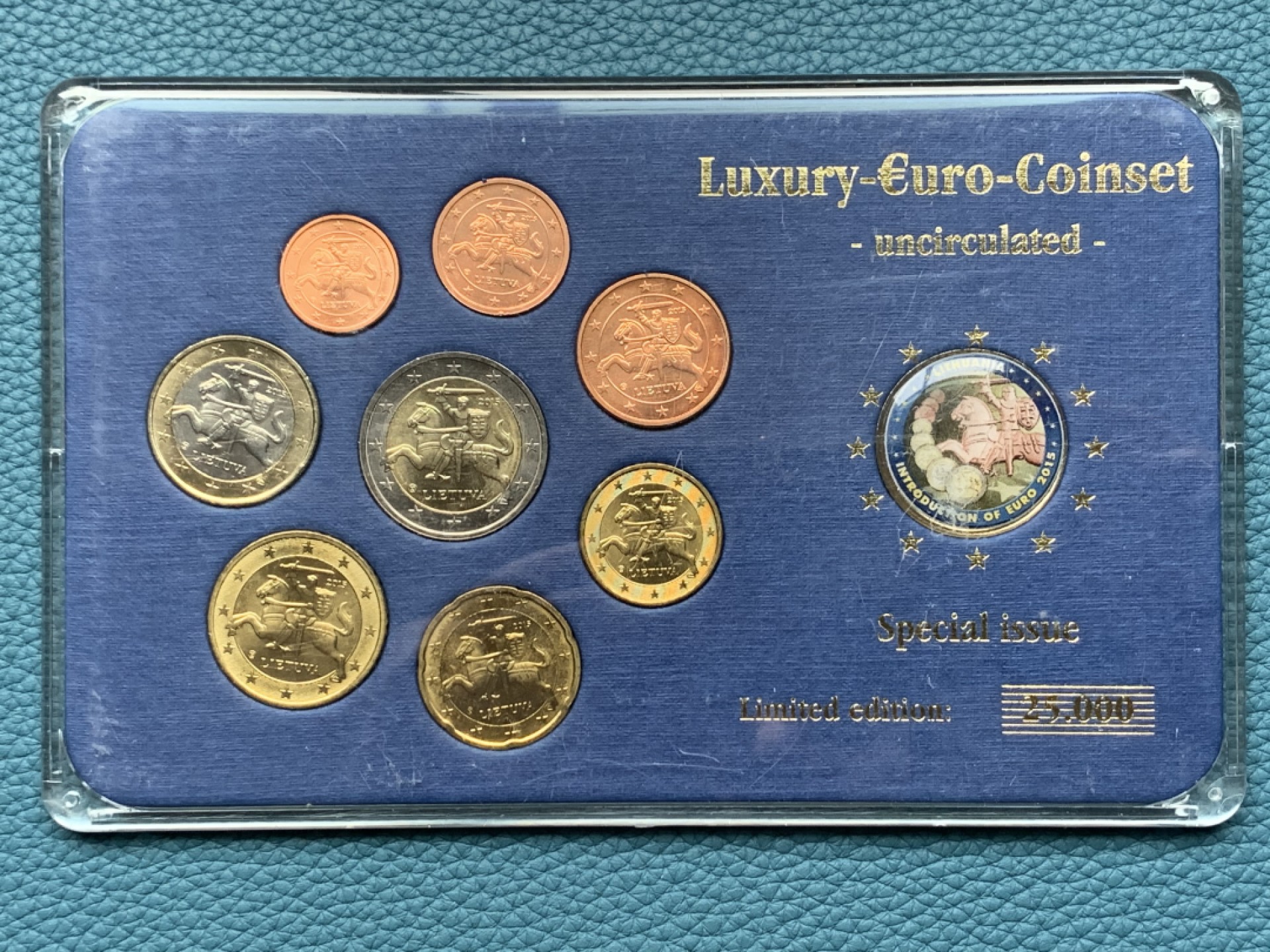 《竞宝斋》第151场-周日，周一，周四 3场 (全场包邮) 拉脱维亚 2015年 欧元八枚套 +章 非常漂亮