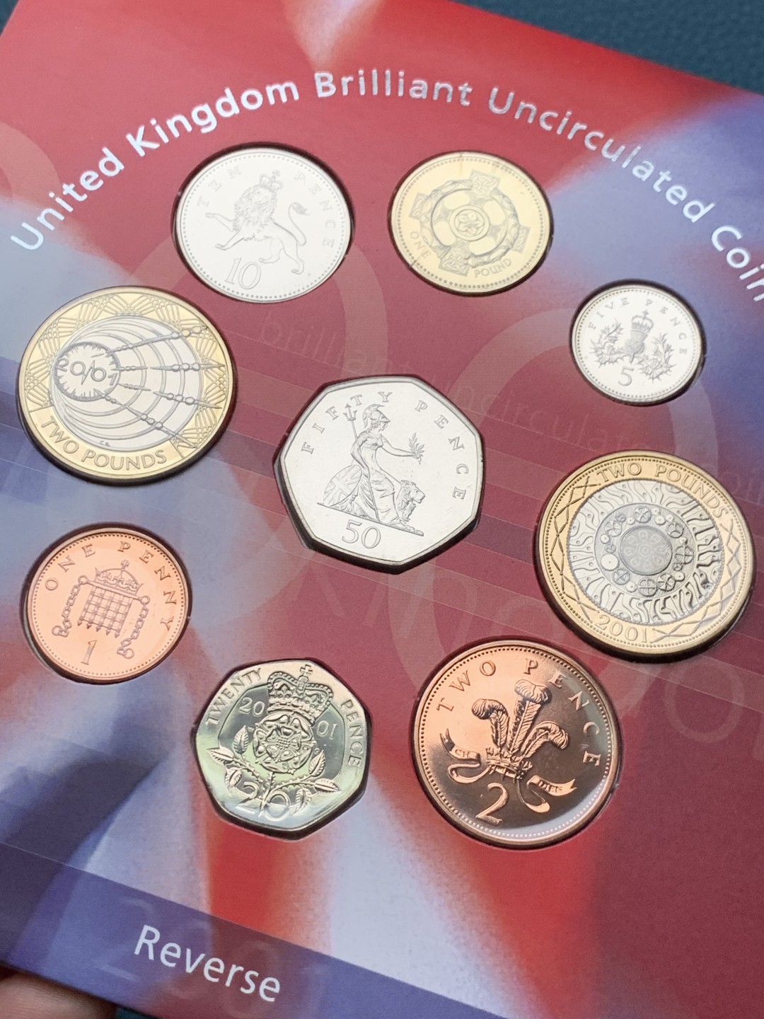 《竞宝斋》第151场-周日，周一，周四 3场 (全场包邮) 卡装 英国2001年 九枚套 最大面值是两枚2镑 稀少年份 非常精美