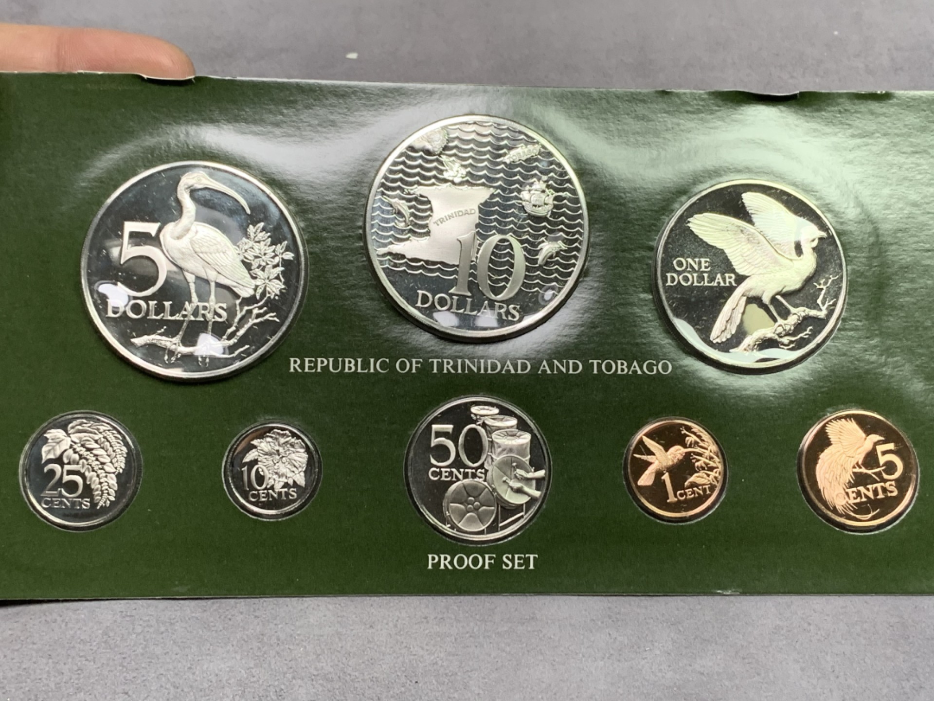 《竞宝斋》第151场-周日，周一，周四 3场 (全场包邮) 原盒 特立尼牙和多巴哥 1980年八枚套 其中最大两枚5元和10元都是银币