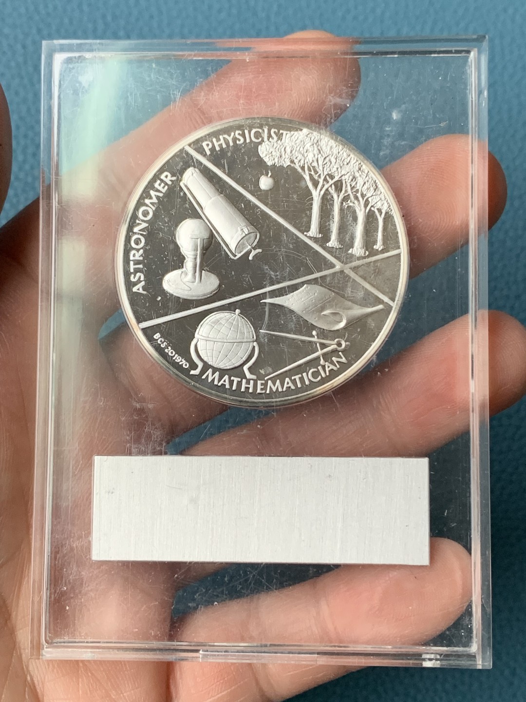 《竞宝斋》第151场-周日，周一，周四 3场 (全场包邮) 美国二十世纪著名人物纪念 牛顿 纯银银章40克