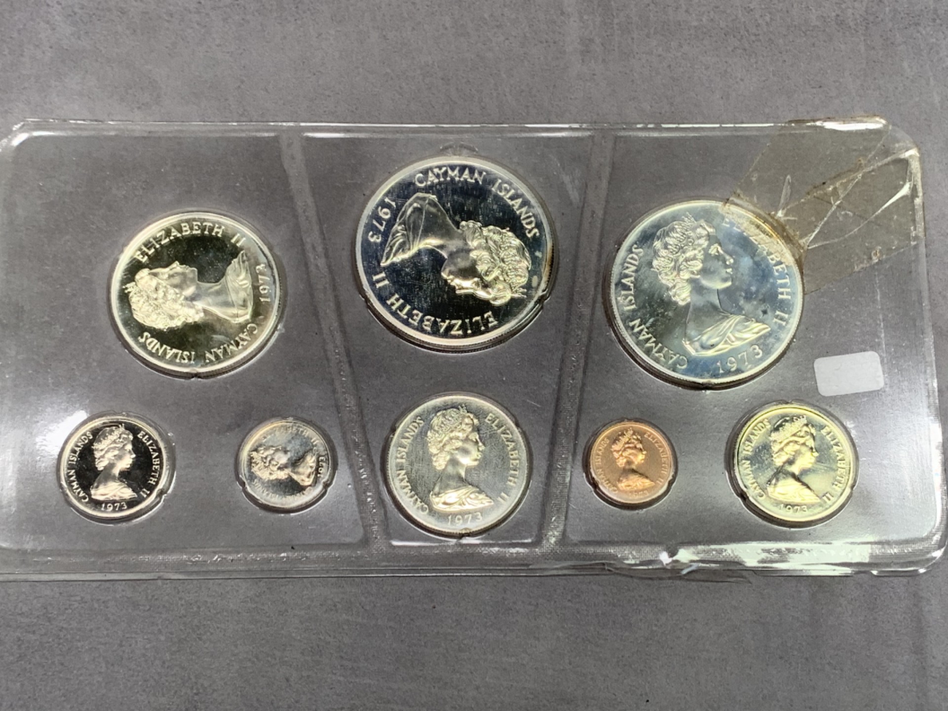 《竞宝斋》第151场-周日，周一，周四 3场 (全场包邮) 开曼群岛 1973年 八枚套 其中50分/1元/2元/5元都是精制大银币