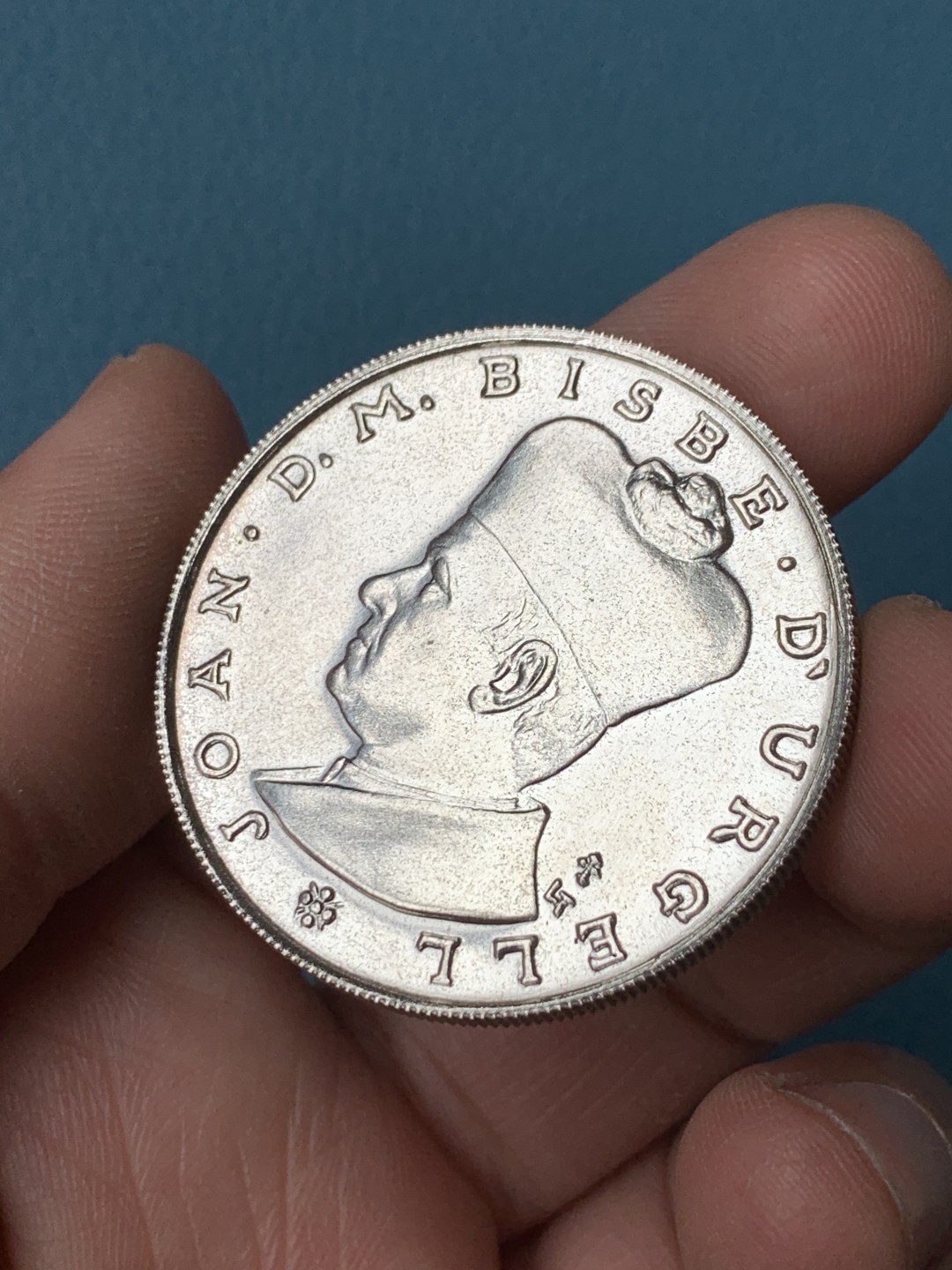 《竞宝斋》第151场-周日，周一，周四 3场 (全场包邮) 安道尔1984年 25第纳尔大银币 20克