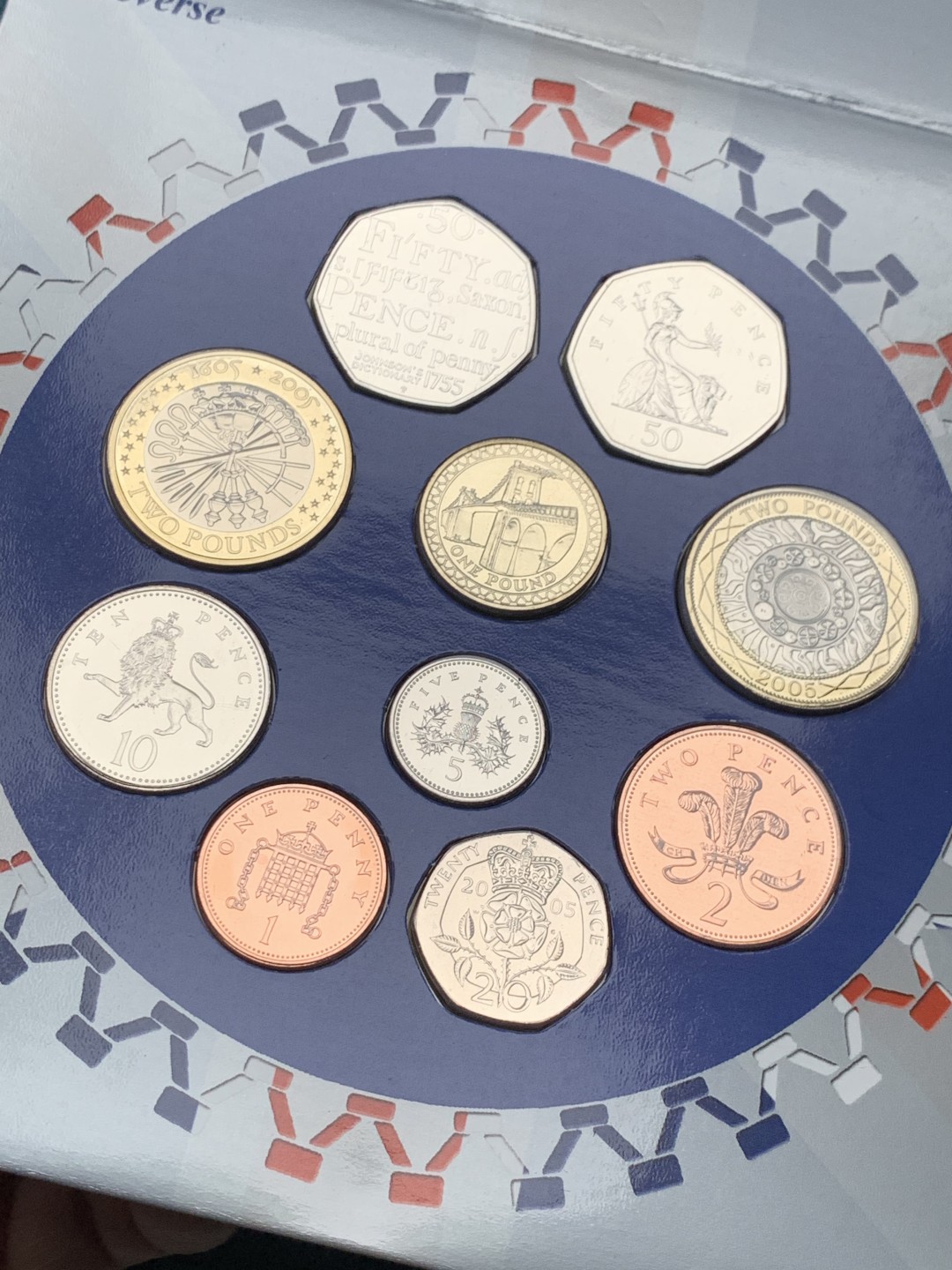 《竞宝斋》第151场-周日，周一，周四 3场 (全场包邮) 卡装 英国2005年 十枚套 最大面值两枚2镑纪念币 较少的年份