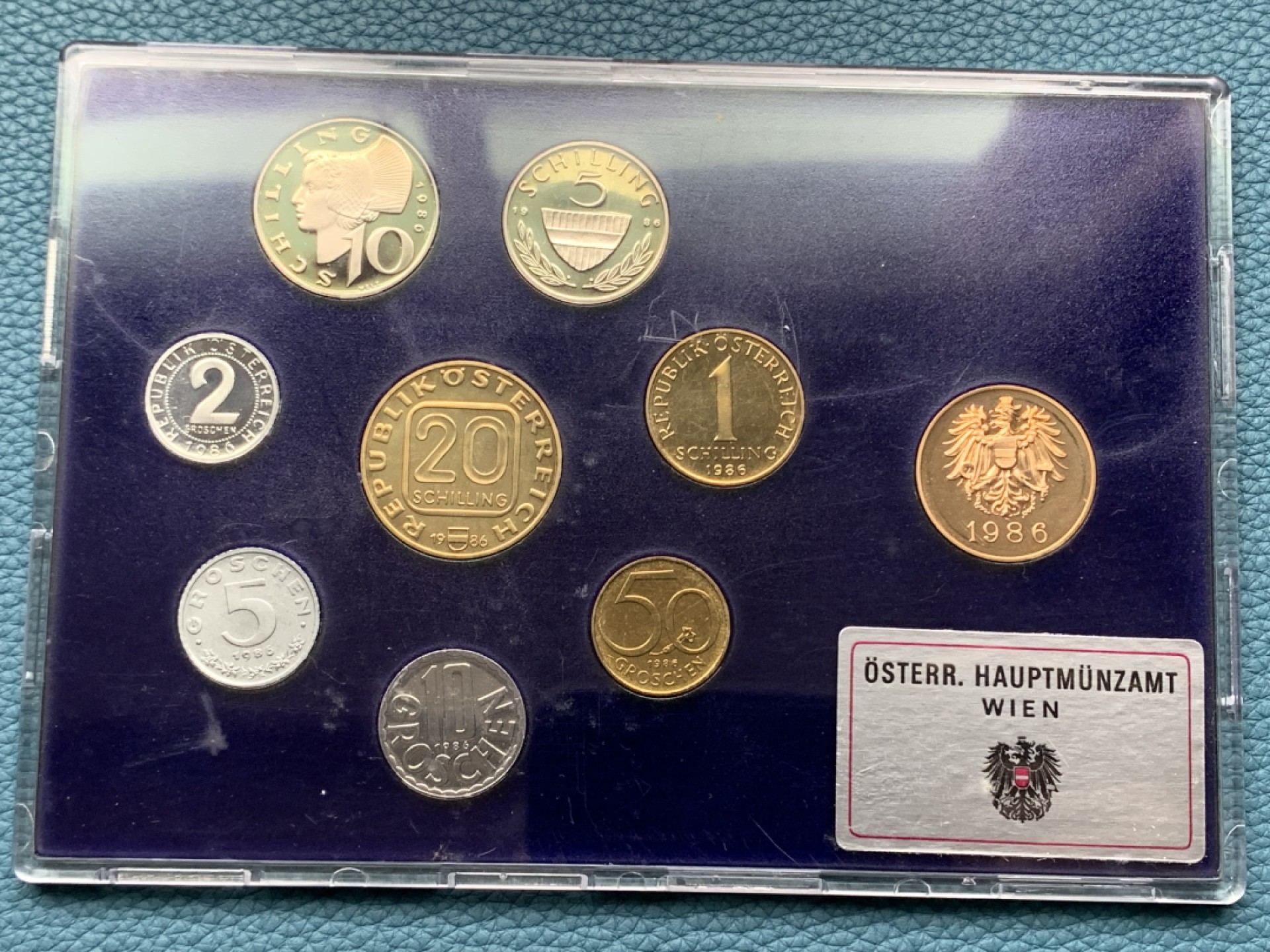 《竞宝斋》第151场-周日，周一，周四 3场 (全场包邮) 奥地利 1986年 精制八枚套+一枚章