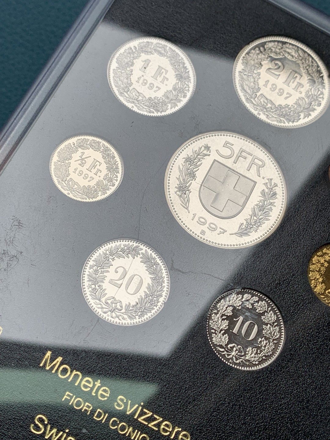 《竞宝斋》第151场-周日，周一，周四 3场 (全场包邮) 瑞士 1997年 八枚套精制币 造币厂封装