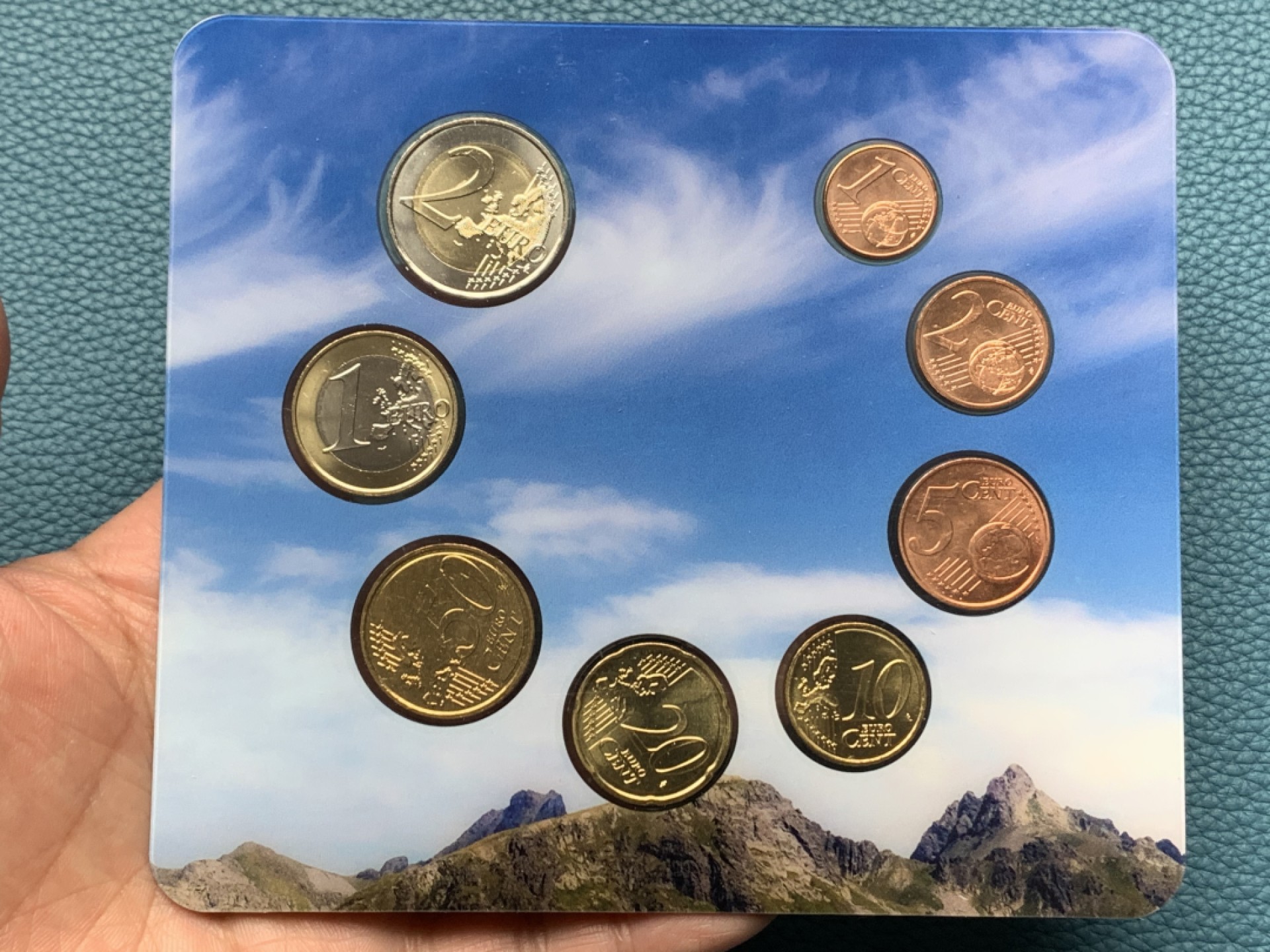 《竞宝斋》第151场-周日，周一，周四 3场 (全场包邮) 卡装 安道尔2015年 欧元不同面值八枚套 小国家欧元2014年才开始委托西班牙银行发行 欧元系列里的难点 这年份发行量4万套