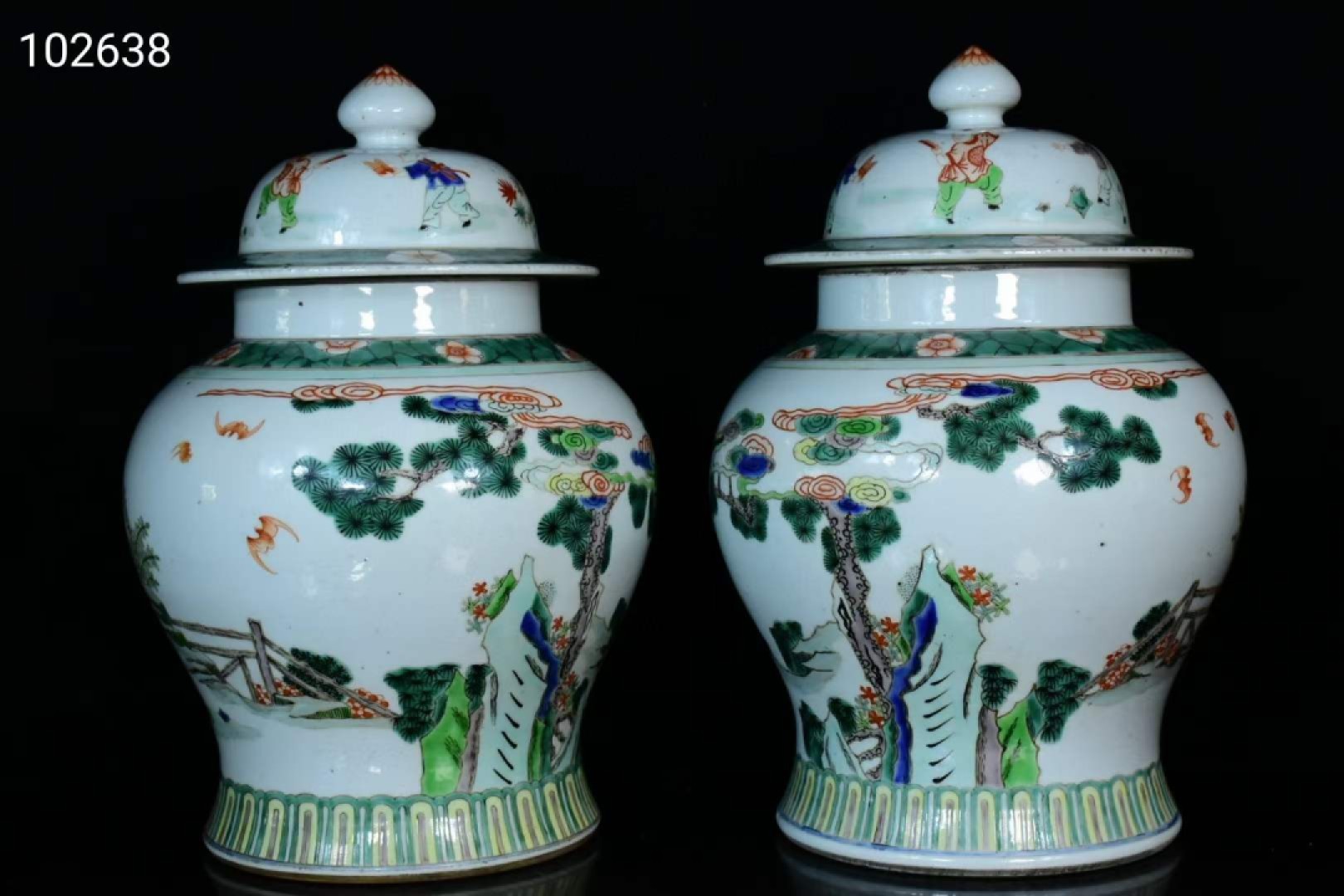 旧藏大清康熙年制五彩人物将军罐一对，画工精细 发色纯正，纯手绘画工