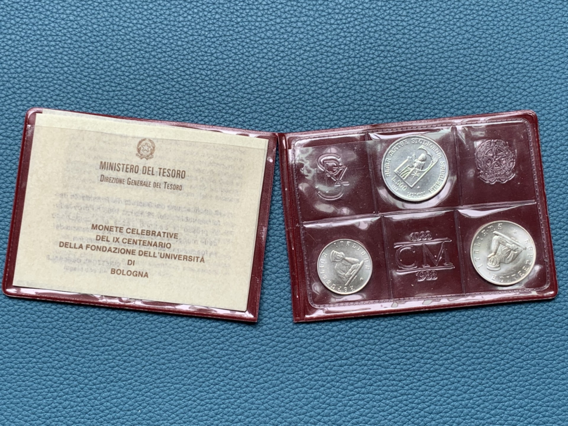 《竞宝斋》第151场-周日，周一，周四 3场 (全场包邮) 意大利1988年大学卡册，3枚均为银币