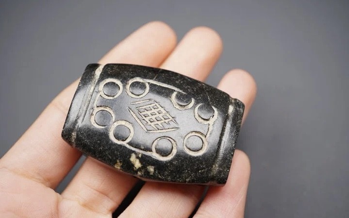 ｜冷门出品｜精选专拍·第贰拾捌场· 高.古 风格地方玉 勒子珠