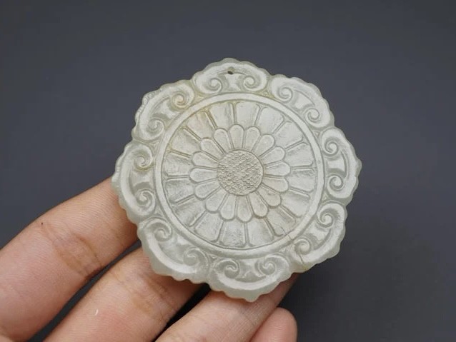 ｜冷门出品｜精选专拍·第贰拾捌场· 和田玉 花卉牌挂件