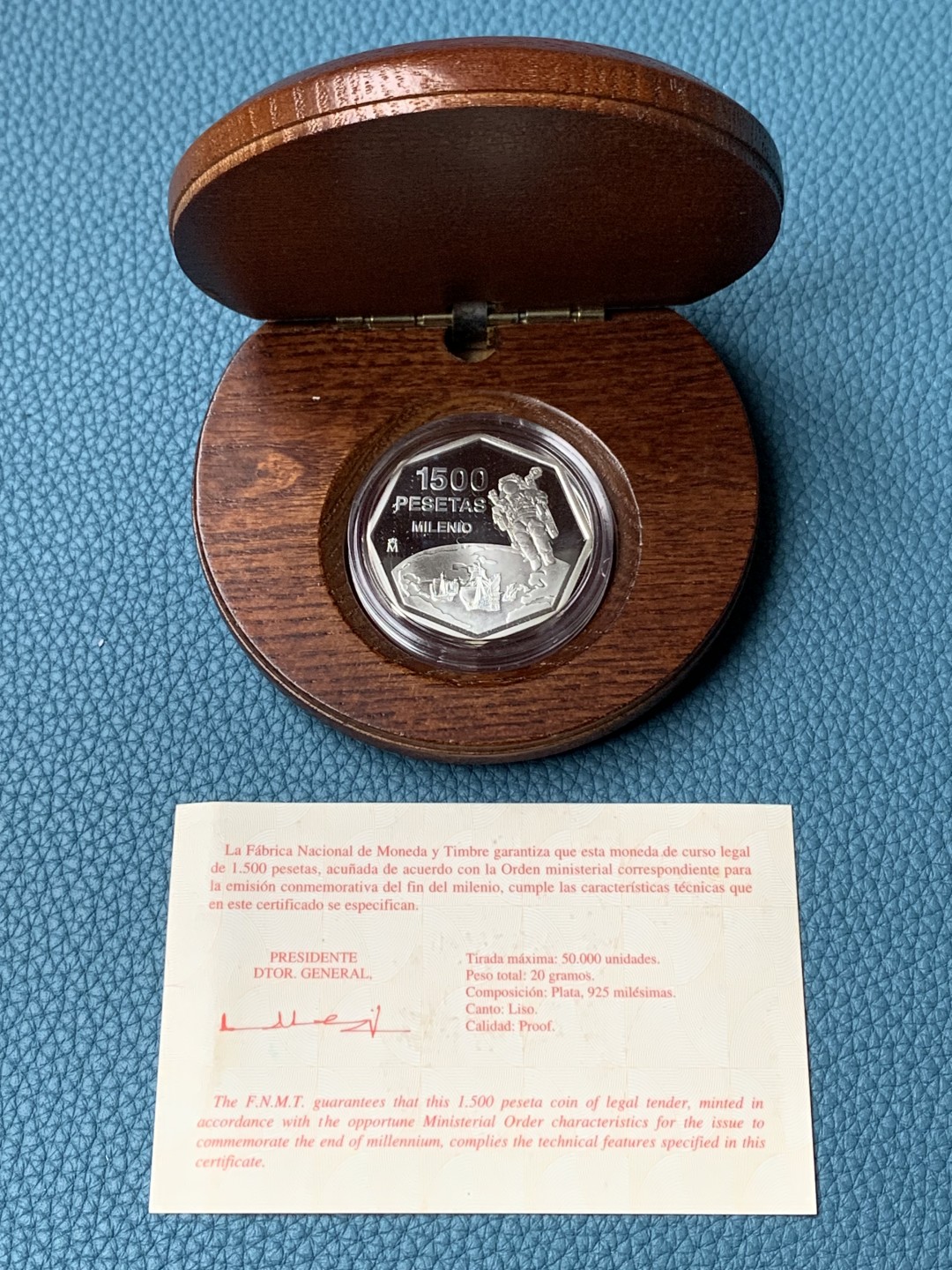 《竞宝斋》第151场-周日，周一，周四 3场 (全场包邮) 原盒 西班牙1999年 迎接千禧年系列 1500比塞塔精制银币