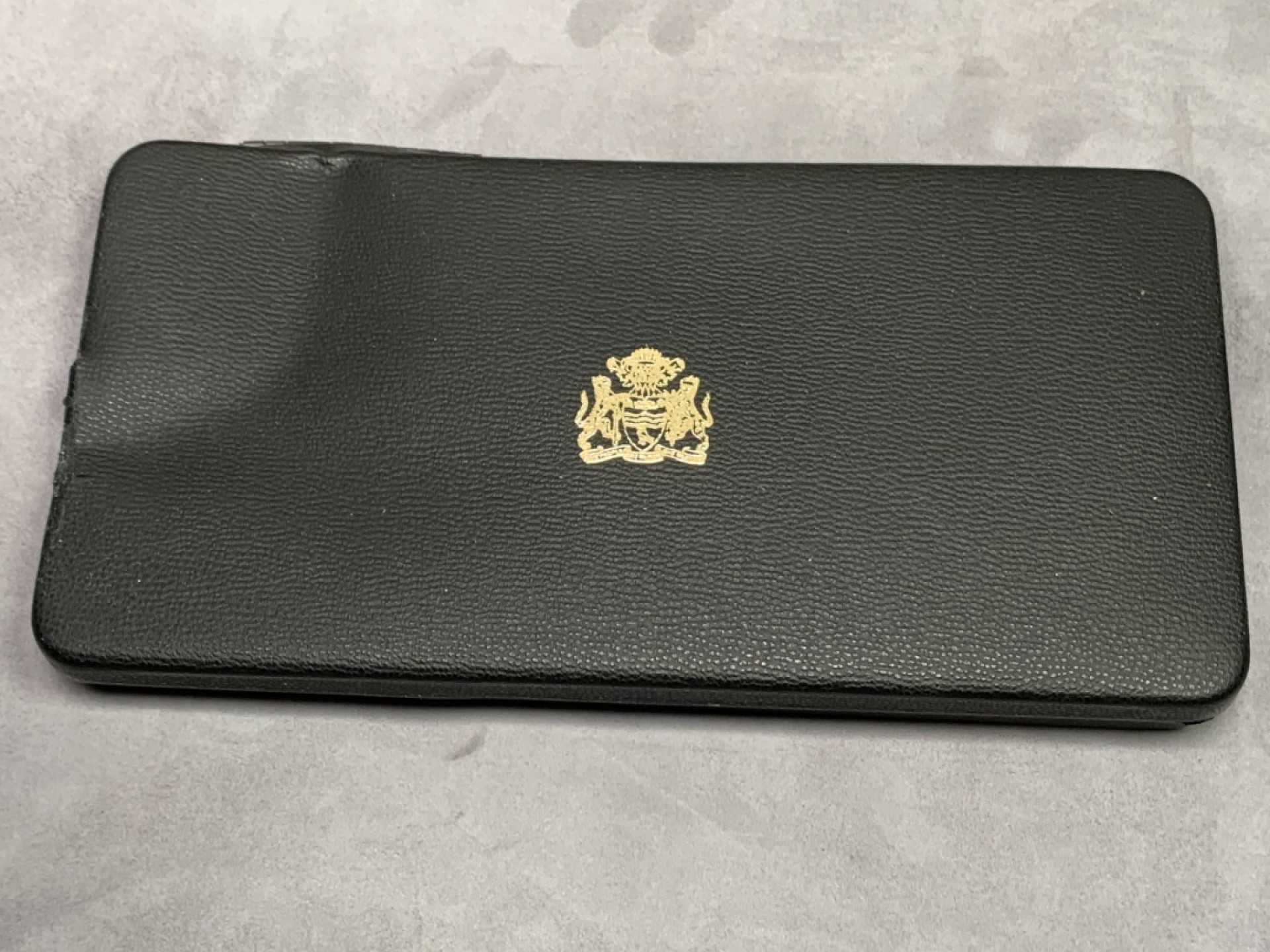 《竞宝斋》第151场-周日，周一，周四 3场 (全场包邮) 原盒 圭亚那 1976年 八枚套精制币 其中最大两枚5和10元是银币