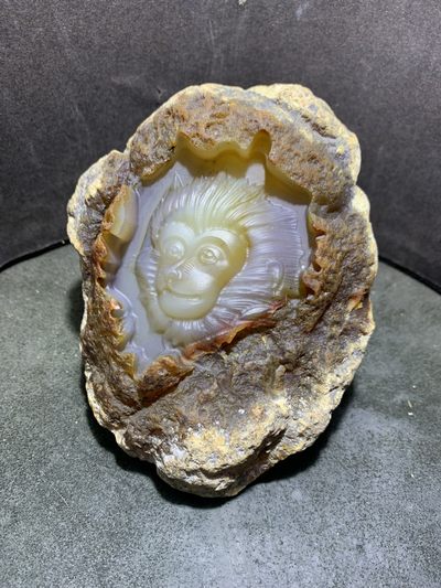 精美天然巴西玛瑙原石雕刻齐天大圣孙悟空摆件，把件一个， - 精美天然巴西玛瑙原石雕刻齐天大圣孙悟空摆件，把件一个，