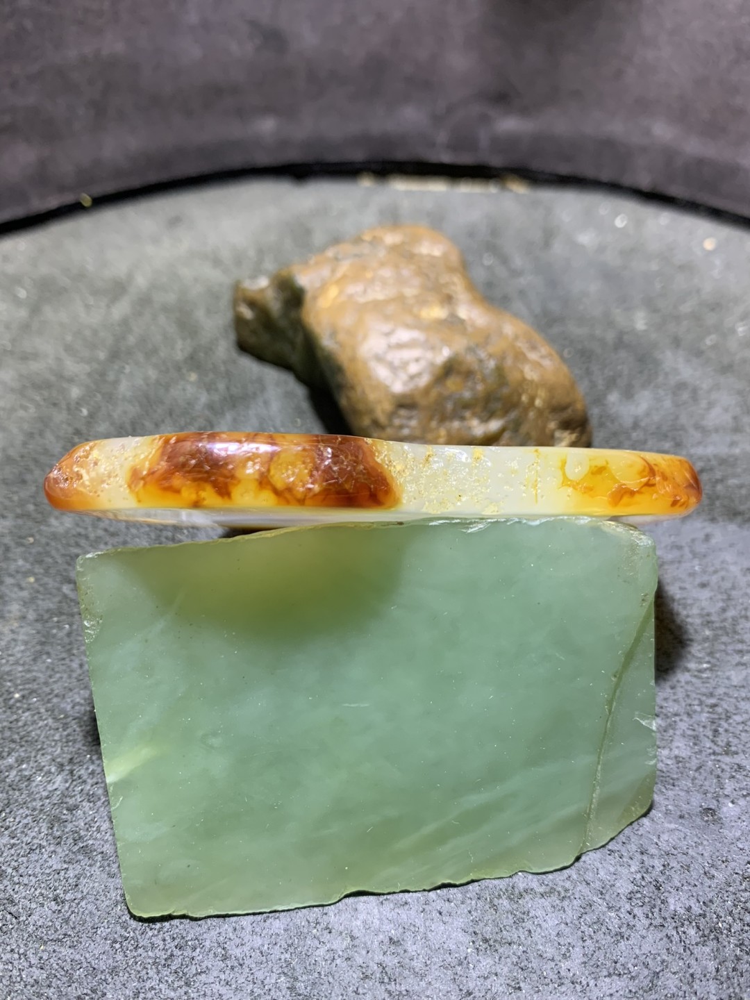 天然马达加斯加原皮玛瑙雕刻一心向佛牌子一块