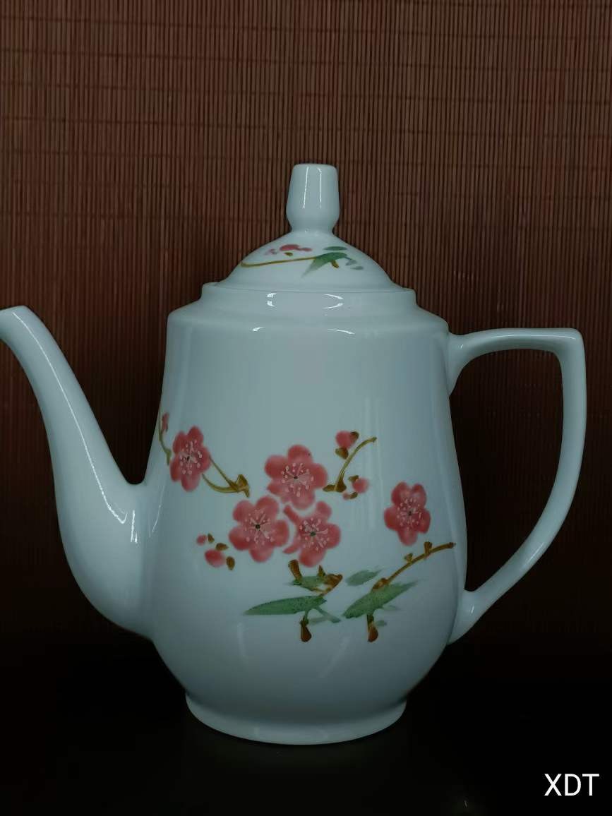 珍藏●中南海怀仁堂梅花♧图案毛瓷茶具还有4套（单盒售价） 珍藏●中南海怀仁堂梅花♧图案毛瓷茶具还有4套（单盒售价）