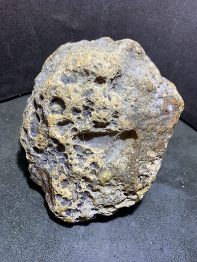 精美天然巴西玛瑙原石雕刻齐天大圣孙悟空摆件，把件一个， 精美天然巴西玛瑙原石雕刻齐天大圣孙悟空摆件，把件一个，