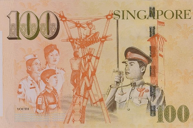 《张总收藏》97期——外币百拍 新加坡1999年100元 初版 年轻一代PMG67，99年稀缺初版A 经典人像版 市面上罕见 新加坡版“向日葵”