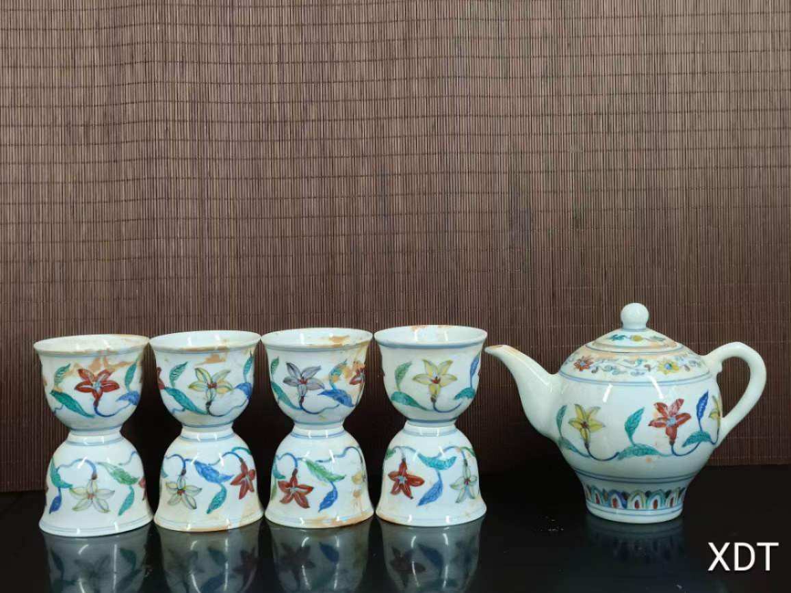 珍藏●大明成化年制薄胎斗彩茶具一套 ②② 珍藏●大明成化年制薄胎斗彩茶具一套 ②②