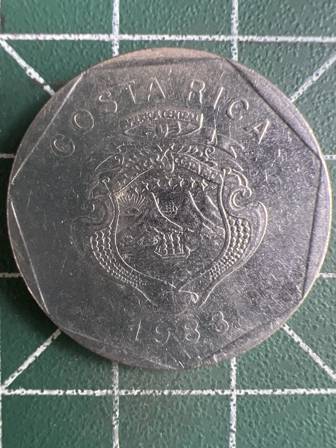 泡泡堂微拍第一 一 九幕硬币捡漏可累计专场👿👿，累计满二十元包邮，接受代拍业务 哥斯达黎加五克朗