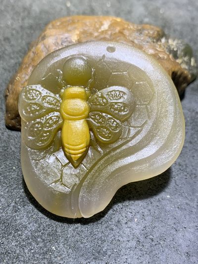 精美蒙料战国红玛瑙高润度俏色巧雕甜蜜蜜吊坠一个！ - 精美蒙料战国红玛瑙高润度俏色巧雕甜蜜蜜吊坠一个！