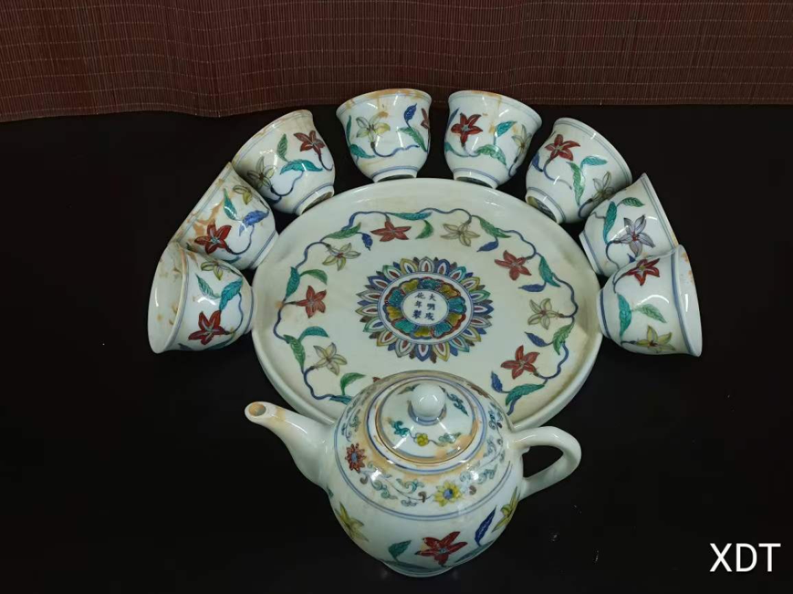 珍藏●大明成化年制薄胎斗彩茶具一套 ②② 珍藏●大明成化年制薄胎斗彩茶具一套 ②②